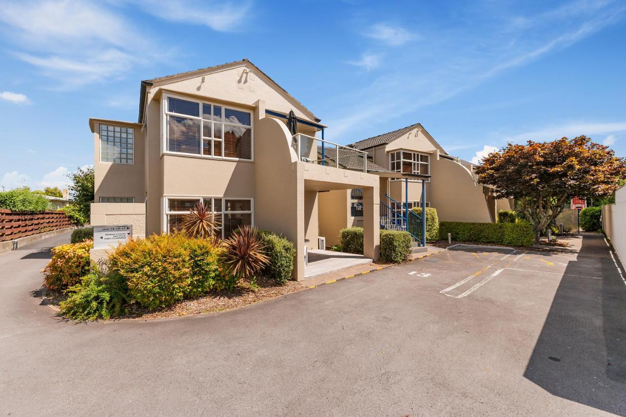 The Village Resort Taupo Exterior photo