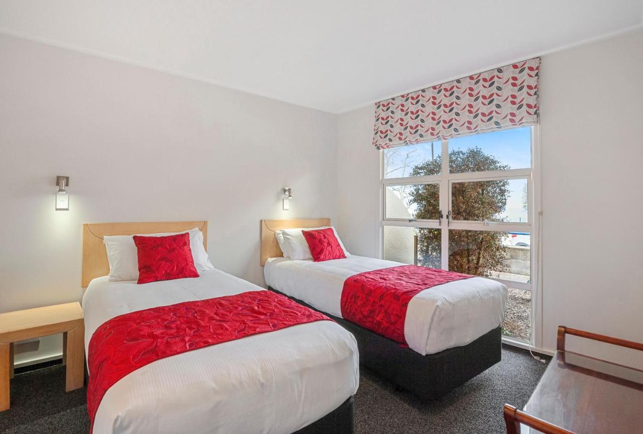The Village Resort Taupo Exterior photo